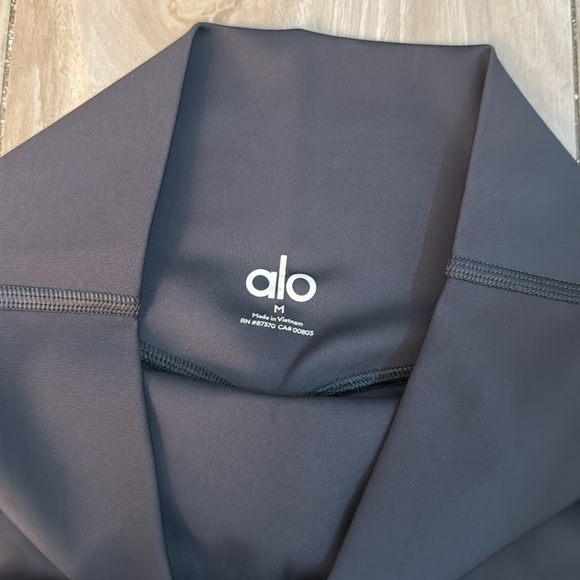 Alo Slit Leggings Size M - Picture 5 of 7